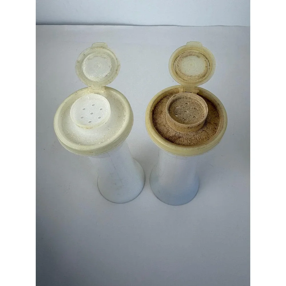 Vintage Tupperware Hourglass Salt and Pepper‎ Shakers White Set of 2 Flip Top 6